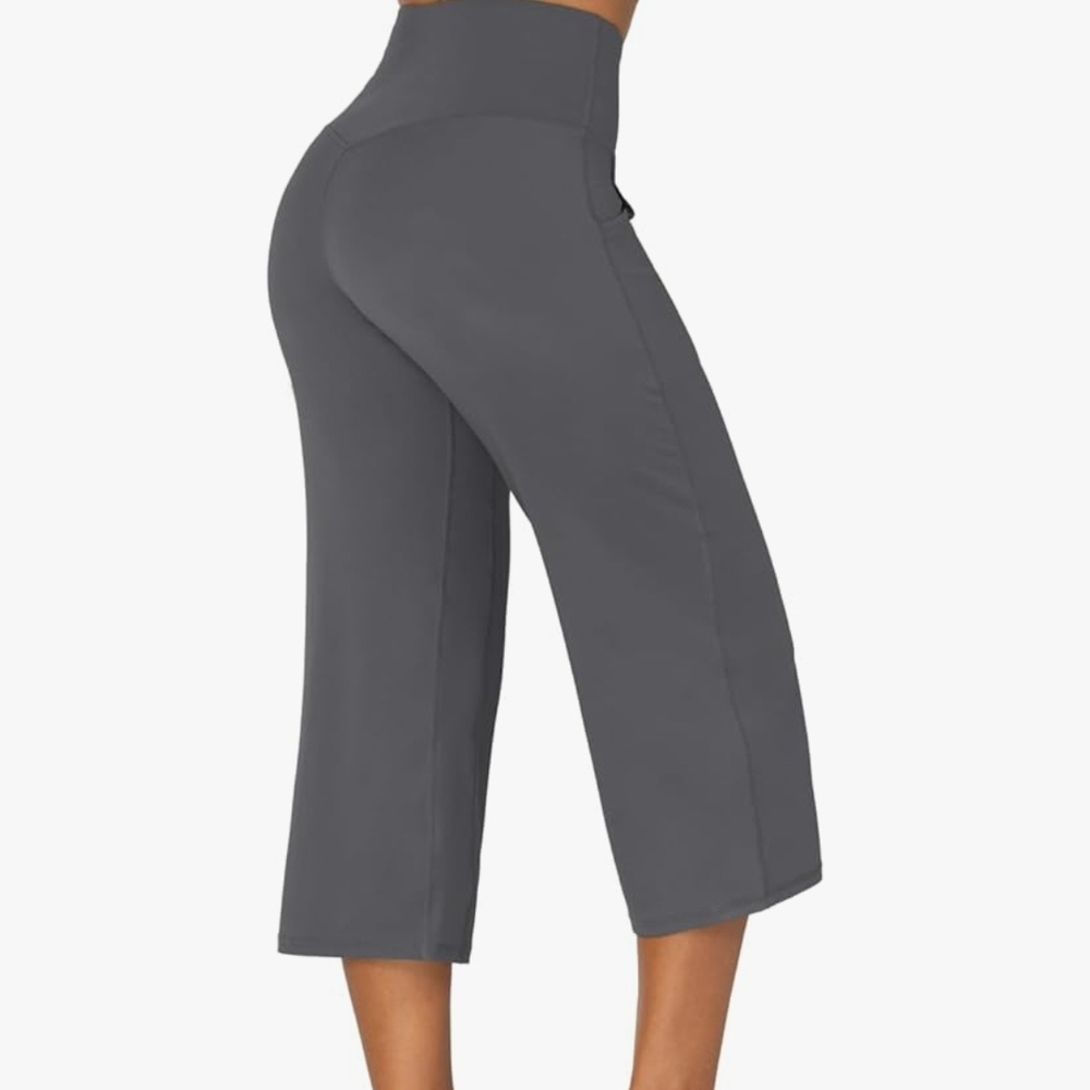 Gray Cropped Capris with Relaxed Fit and Wide Waistband - Picture 4 of 6